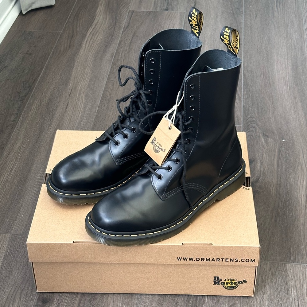 Dr. Martens 1490 Black Smooth Mid-Calf Leather Boots Size 11 Men’s New in Box